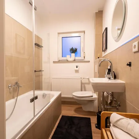 Апартаменти Modern 75qm With Balcony - Quiet Location Near