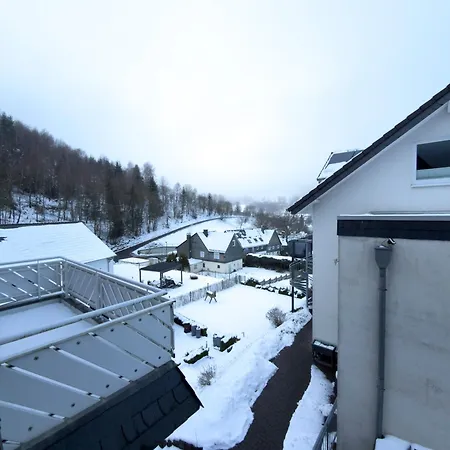 Apartamento Modern 75qm With Balcony - Quiet Location Near Winterberg